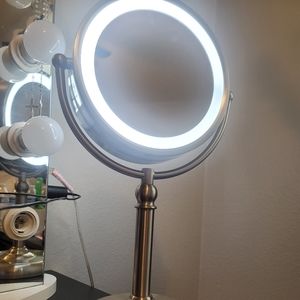 Pottery barn plug in magnifying mirror with light